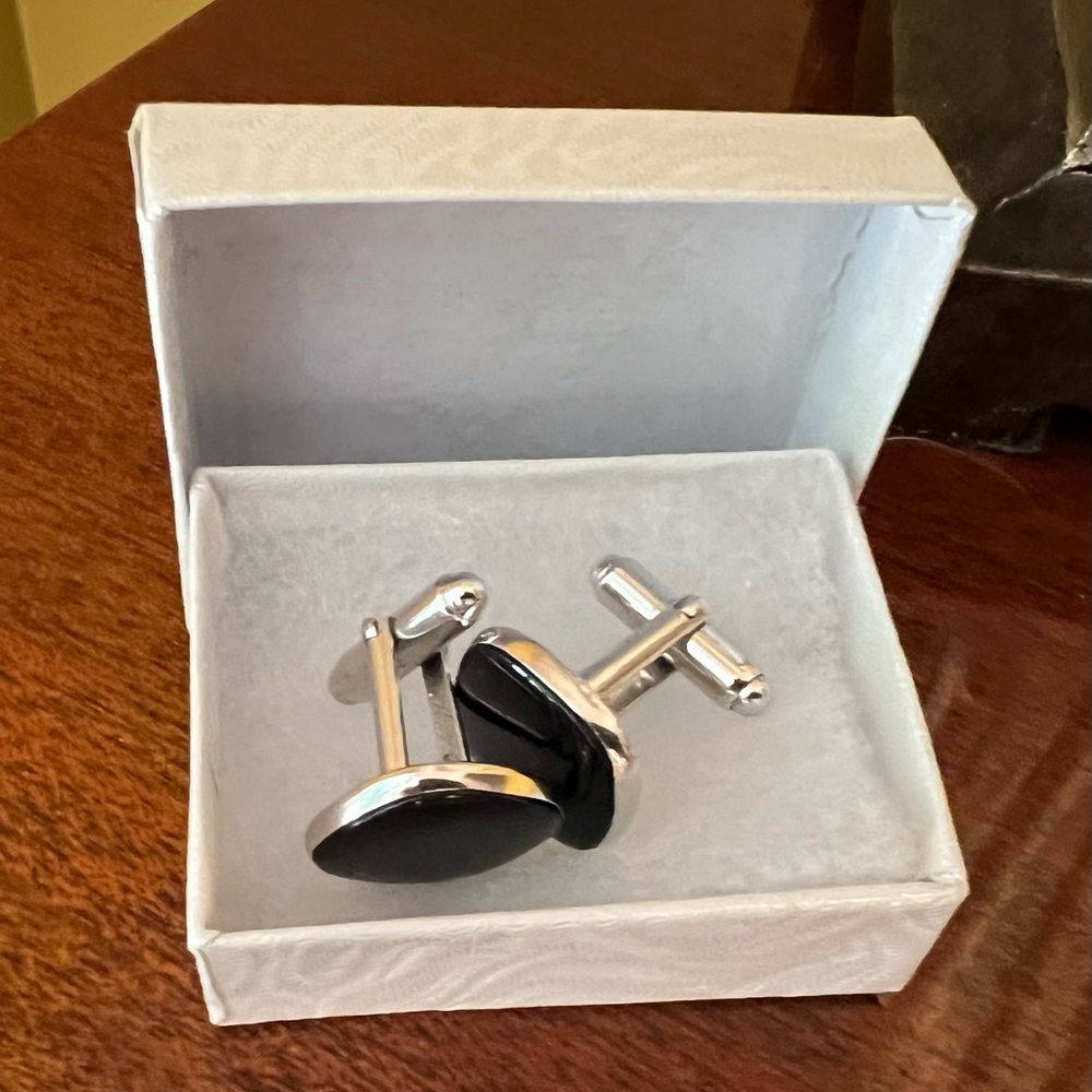 Anson cuff links silver tone and faux onyx NWOT